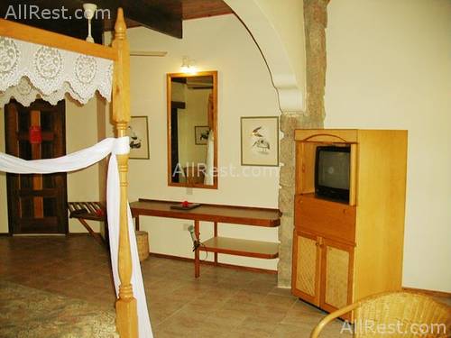 Black Parrot Suites Superior 6